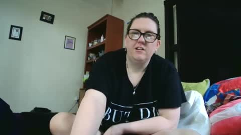 Snapshot of fuzzypeaches87 chatting on April 28, 2026, 4:12 pm fuzzypeaches87 online show from April 28, 2026, 4:12 pm