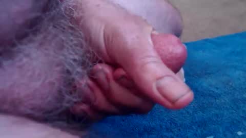 Snapshot of fuzzzman chatting on December 20, 2025, 4:52 am Mark online show from December 20, 2025, 4:52 am