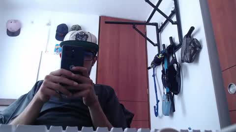 Snapshot of fvckhorneyguy chatting on May 6, 2026, 6:46 pm andrew online show from May 6, 2026, 6:46 pm
