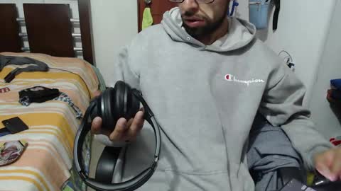 Snapshot of fvckhorneyguy chatting on May 19, 2026, 1:56 am andrew online show from May 19, 2026, 1:56 am