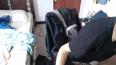 Snapshot of fvckhorneyguy chatting on May 25, 2026, 2:23 pm andrew online show from May 25, 2026, 2:23 pm