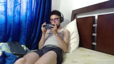 Snapshot of fvckhorneyguy chatting on May 27, 2026, 2:25 pm andrew online show from May 27, 2026, 2:25 pm