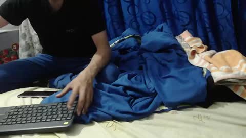 Snapshot of fvckhorneyguy chatting on May 30, 2026, 11:24 pm andrew online show from May 30, 2026, 11:24 pm