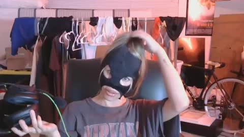 Snapshot of fxckingfreaks chatting on October 17, 2025, 1:46 pm fxckingfreaks online show from October 17, 2025, 1:46 pm