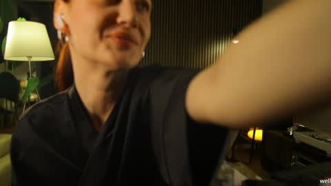 Snapshot of g_ia chatting on April 1, 2026, 6:27 pm G online show from April 1, 2026, 6:27 pm