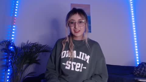 Snapshot of gabb_rioss chatting on March 7, 2025, 11:27 pm Gabriela online show from March 7, 2025, 11:27 pm