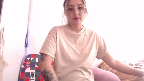 Gabriela online show from December 16, 2025, 5:18 pm