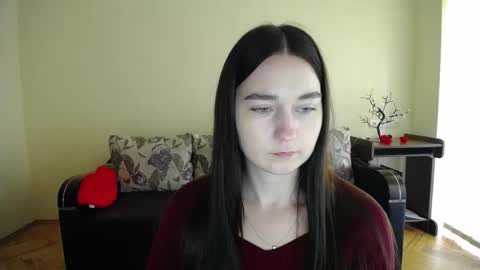 Jaklin online show from October 13, 2025, 8:47 am