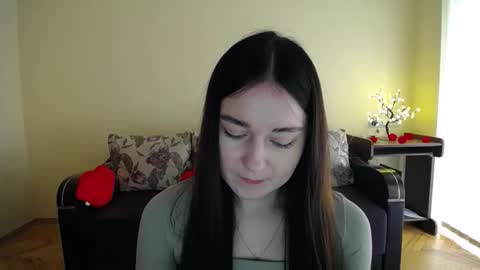 Snapshot of gabby_di chatting on May 8, 2026, 8:30 am Jaklin online show from May 8, 2026, 8:30 am