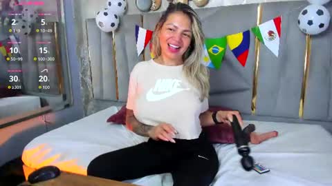 Gaby Santos online show from July 2, 2026, 12:00 pm