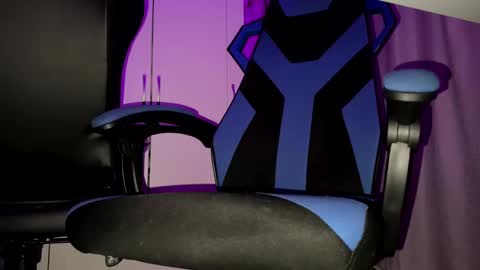 Snapshot of gabeitches16 chatting on January 14, 2025, 12:11 am Gabeitches16 online show from January 14, 2025, 12:11 am