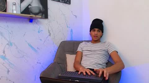 GABRIEL online show from April 15, 2026, 7:58 pm