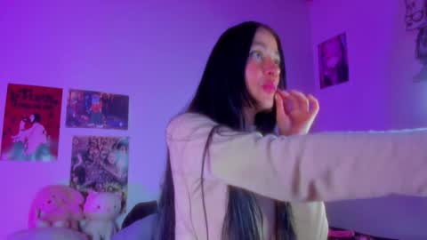 Gabriela online show from November 4, 2025, 7:46 pm