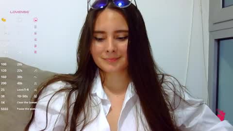 Gabriela Miller online show from December 5, 2024, 11:07 pm