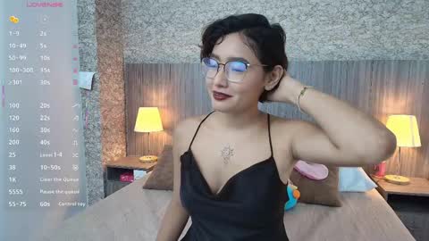 Snapshot of gabriela_vargas chatting on May 2, 2026, 10:26 pm Gabriela Vargas online show from May 2, 2026, 10:26 pm