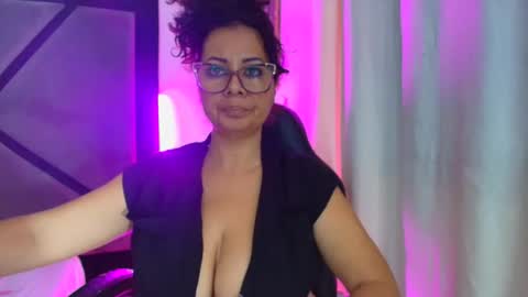 Snapshot of gabrieladurann chatting on November 15, 2025, 10:48 pm GABRIELA online show from November 15, 2025, 10:48 pm