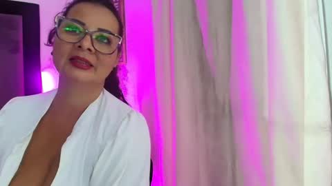 Snapshot of gabrieladurann chatting on November 29, 2025, 9:40 pm GABRIELA online show from November 29, 2025, 9:40 pm