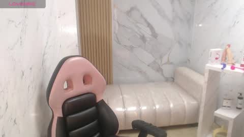 Snapshot of gabriella_storm_tf chatting on May 13, 2026, 1:30 pm Gabriella online show from May 13, 2026, 1:30 pm