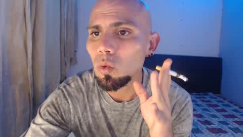 Snapshot of gabrielle_ramirez chatting on February 8, 2025, 10:51 pm Gabriel online show from February 8, 2025, 10:51 pm