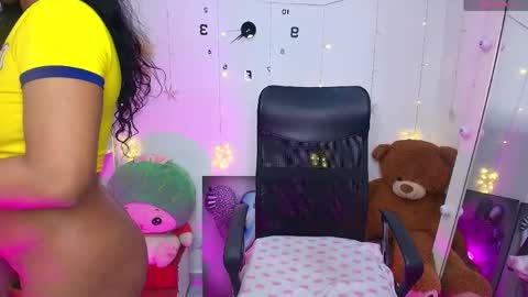 Snapshot of gaby_dams9 chatting on May 9, 2026, 8:19 am GABY online show from May 9, 2026, 8:19 am