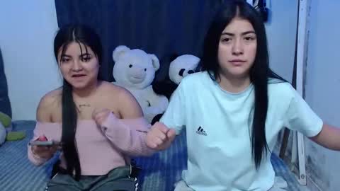 Snapshot of gaby_foz chatting on February 12, 2025, 4:01 am Gabriela online show from February 12, 2025, 4:01 am