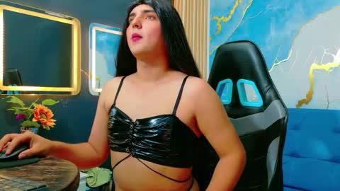 Snapshot of gaby_gil_ chatting on May 19, 2026, 12:44 pm GABY GIL online show from May 19, 2026, 12:44 pm