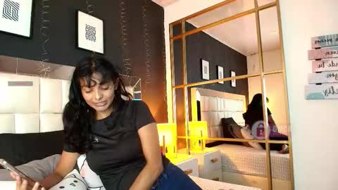 Snapshot of gaby_jazmin chatting on February 8, 2026, 5:27 pm Gaby online show from February 8, 2026, 5:27 pm