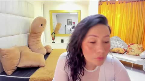 gabriela online show from December 6, 2024, 3:33 pm