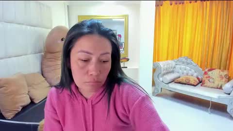 gabriela online show from December 9, 2024, 2:17 pm