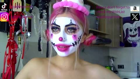 gabygumms online show from October 5, 2025, 1:53 pm
