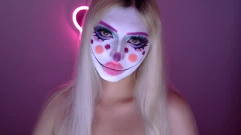 gabygumms online show from April 8, 2026, 3:34 pm