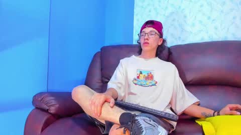 gadiel_sex online show from February 27, 2025, 7:04 pm