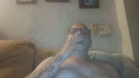 Snapshot of gadude45 chatting on June 1, 2026, 12:23 am gadude45 online show from June 1, 2026, 12:23 am