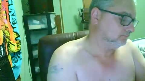 Snapshot of gadude45 chatting on July 13, 2026, 2:03 am gadude45 online show from July 13, 2026, 2:03 am