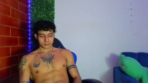 Snapshot of gael_david chatting on April 19, 2026, 8:44 pm Gael online show from April 19, 2026, 8:44 pm