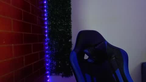Snapshot of gael_david chatting on April 28, 2026, 2:49 am Gael online show from April 28, 2026, 2:49 am