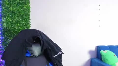 Snapshot of gael_david chatting on May 8, 2026, 5:02 am Gael online show from May 8, 2026, 5:02 am