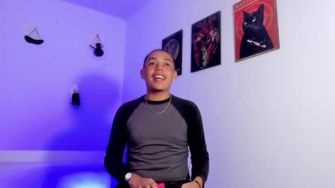 Gael Conner online show from December 14, 2024, 2:01 am