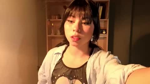 gaia_joness online show from October 14, 2025, 1:23 pm