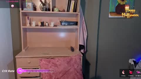 gaia_joness online show from October 17, 2025, 1:46 pm