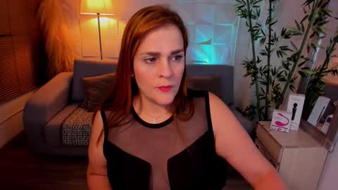 gaia_joness online show from November 6, 2025, 4:08 pm