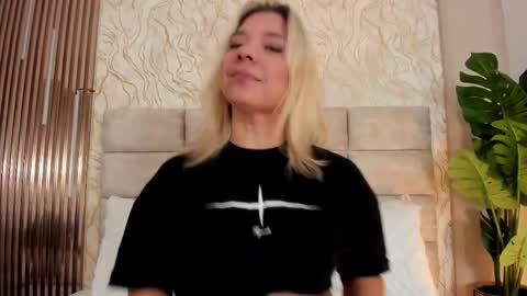 gaia_stonne online show from April 27, 2026, 11:30 am