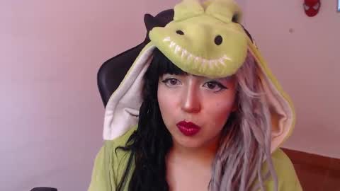 Kate 3 online show from September 23, 2025, 8:12 pm