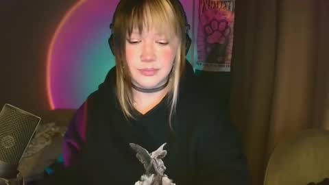 Snapshot of gamergirl01 chatting on December 21, 2025, 11:39 am Alex brb in 2 hours online show from December 21, 2025, 11:39 am