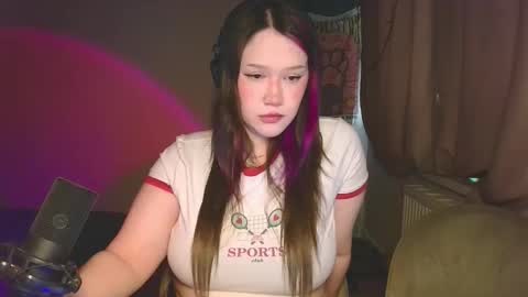 Snapshot of gamergirl01 chatting on February 25, 2026, 10:03 am Alex brb in 2 hours online show from February 25, 2026, 10:03 am