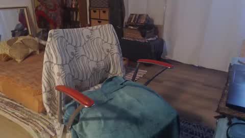 gardenboy321 online show from November 27, 2025, 7:49 pm