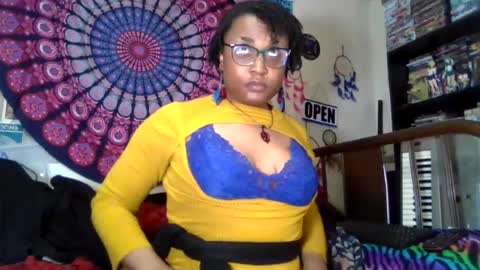 Snapshot of gardeniaspear chatting on June 25, 2026, 8:19 am Gardenia online show from June 25, 2026, 8:19 am