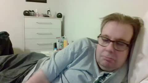 Snapshot of garyg930 chatting on February 18, 2026, 5:58 am Gary online show from February 18, 2026, 5:58 am