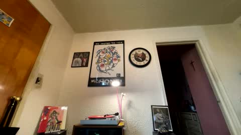 Snapshot of garypumpt chatting on December 18, 2025, 7:09 pm marvin pumpt online show from December 18, 2025, 7:09 pm