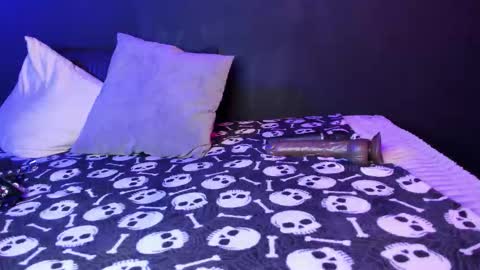  Usagi  online show from September 9, 2025, 7:35 pm